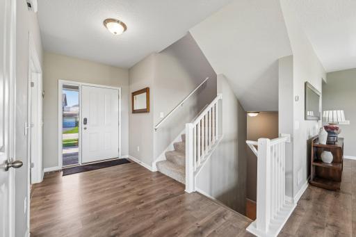 4647 Copper Ridge Drive, Woodbury, MN 55129