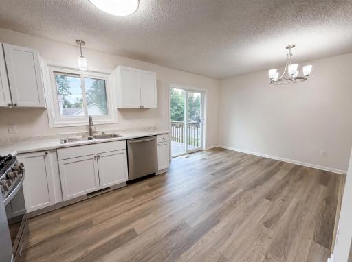 546 Hazel Street N, Saint Paul, MN 55119