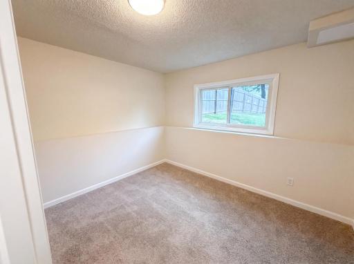 546 Hazel Street N, Saint Paul, MN 55119