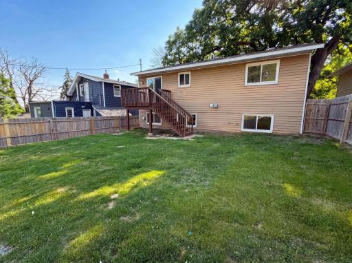 546 Hazel Street N, Saint Paul, MN 55119