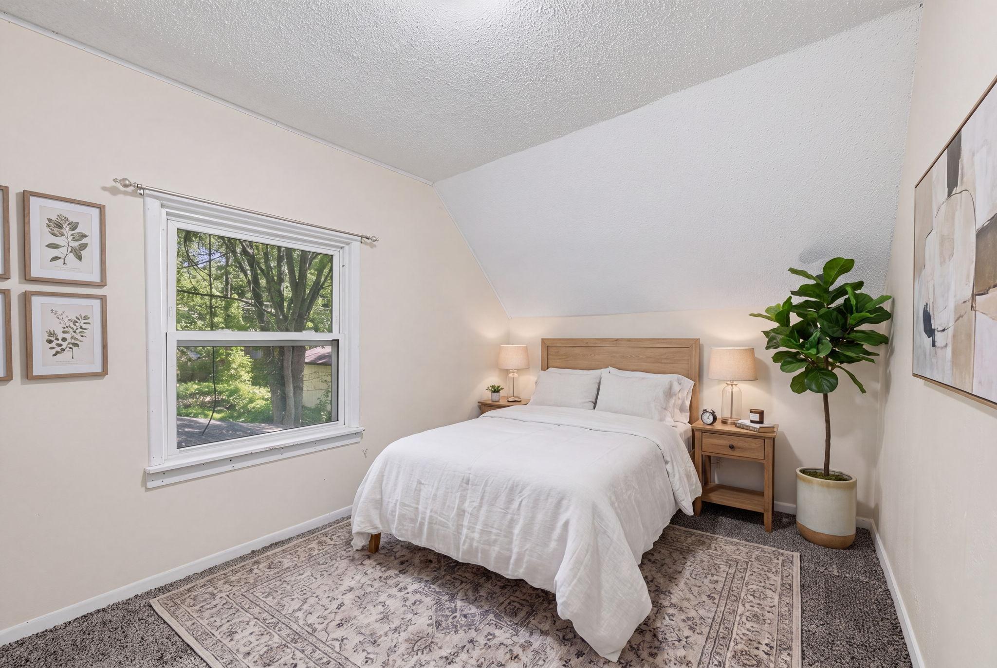 32-web-or-mls-1331-4th-st-e.jpg