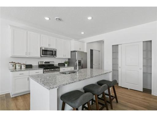 13903 Oakwood Drive, Baxter, MN 56425