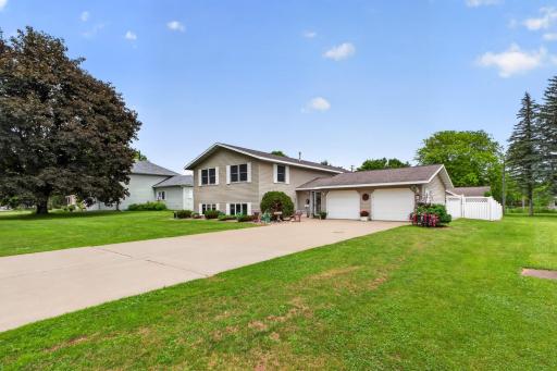 811 Broadway Avenue, Wabasha, MN 55981