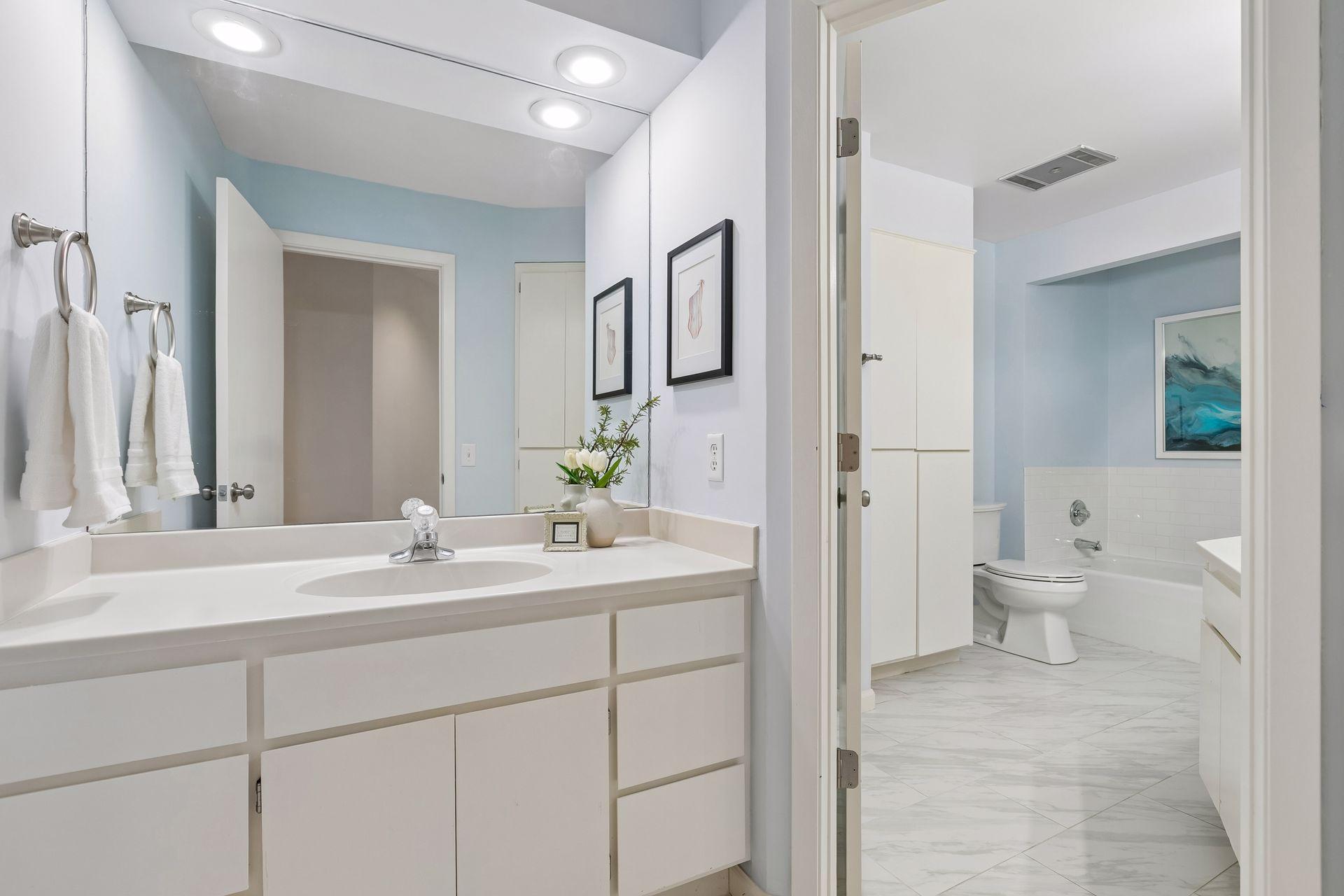 Spacious upper-level full bath for added functionality.