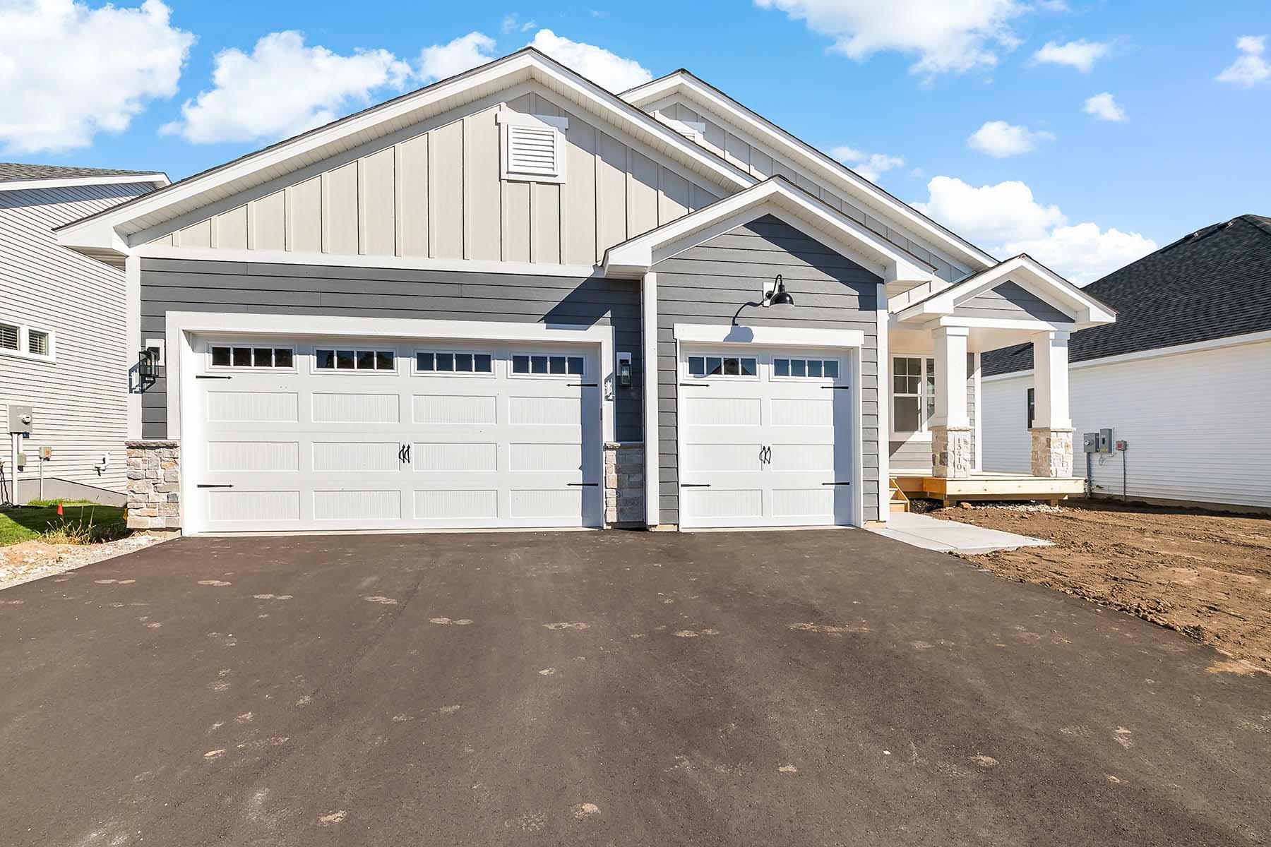 Previously built home - same floorplan, finishes may vary