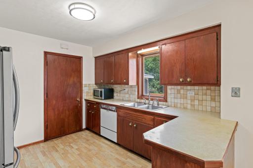 1640 7th Street NW, New Brighton, MN 55112