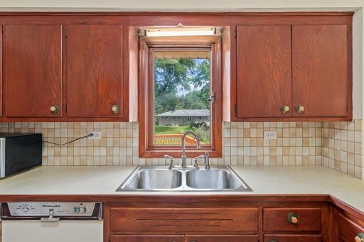 1640 7th Street NW, New Brighton, MN 55112