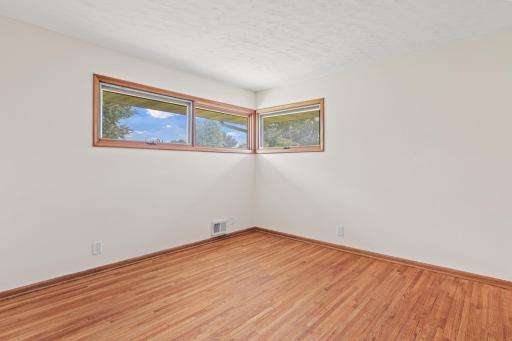 1640 7th Street NW, New Brighton, MN 55112