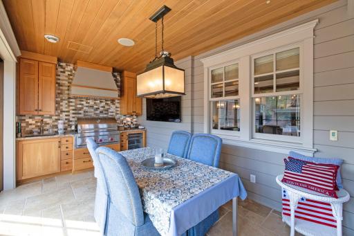 14291Shady BeachNew_040_small.jpg