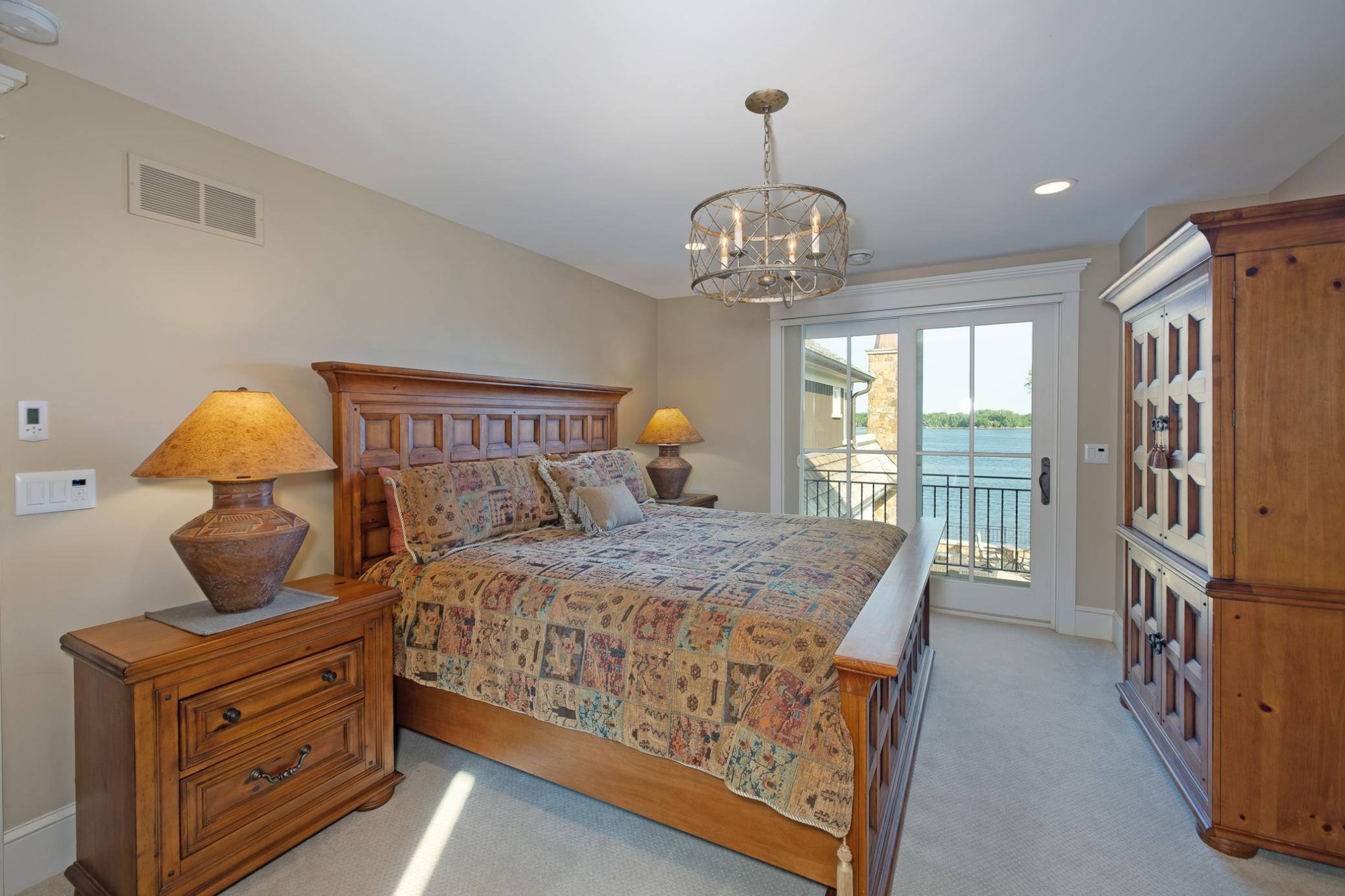 14291Shady BeachNew_055_small.jpg