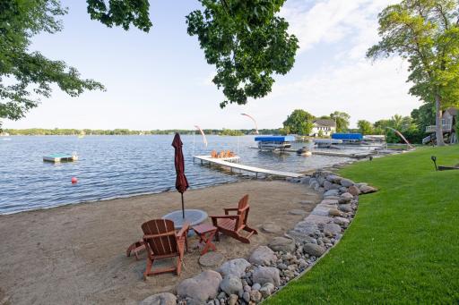 14291Shady BeachNew_022_small.jpg