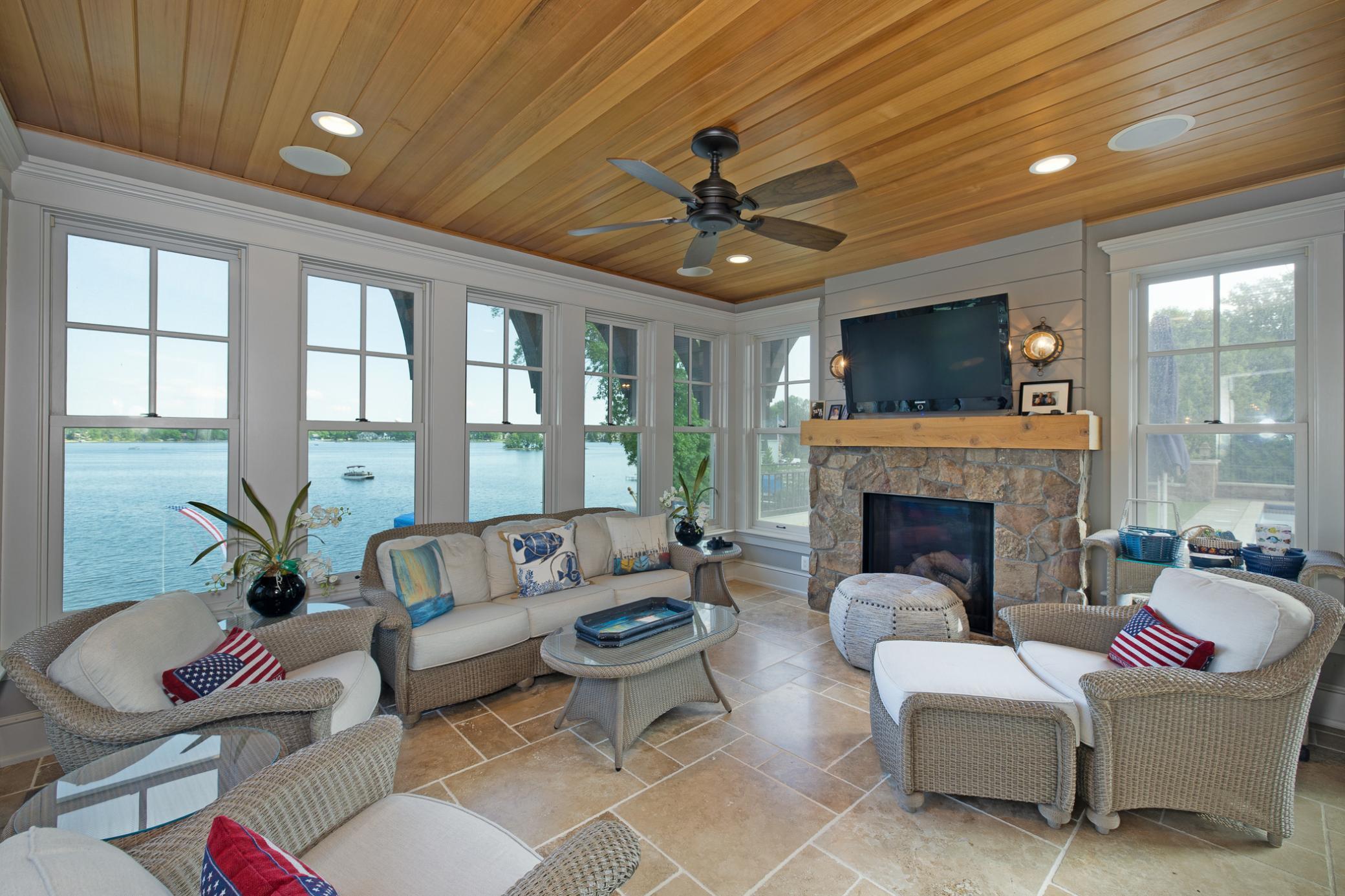 14291Shady BeachNew_036_small.jpg