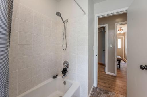 11990 380th Avenue, Blue Earth, MN 56013