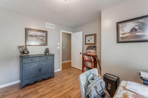 11990 380th Avenue, Blue Earth, MN 56013