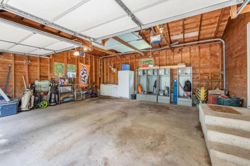 11990 380th Avenue, Blue Earth, MN 56013
