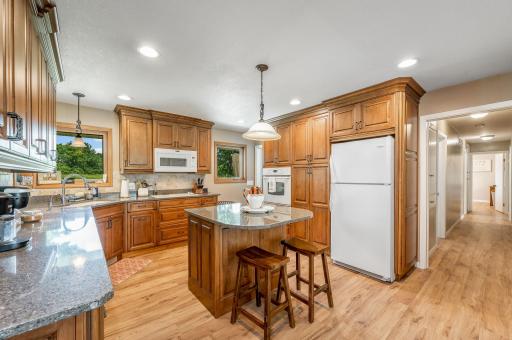 11990 380th Avenue, Blue Earth, MN 56013