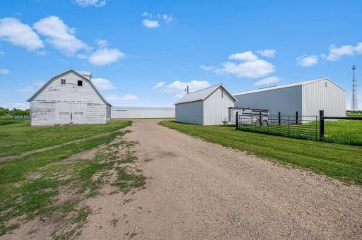 11990 380th Avenue, Blue Earth, MN 56013