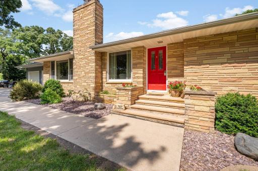 11990 380th Avenue, Blue Earth, MN 56013