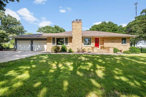 11990 380th Avenue, Blue Earth, MN 56013