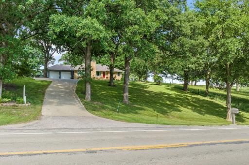 11990 380th Avenue, Blue Earth, MN 56013