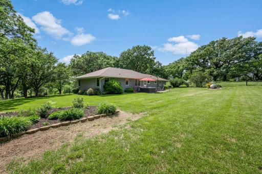 11990 380th Avenue, Blue Earth, MN 56013