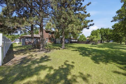2504 18th Street S, Moorhead, MN 56560