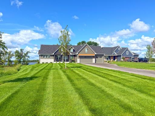 7620 Lake John Drive, Annandale, MN 55302