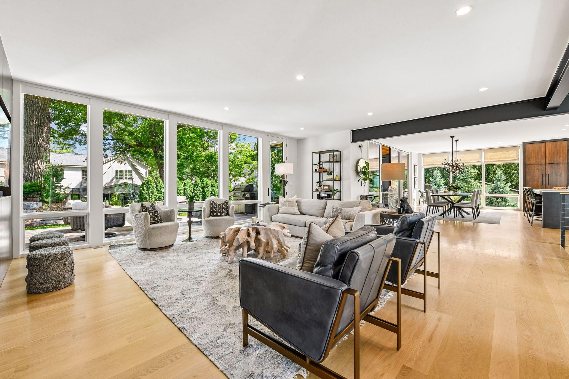 Walls of windows bring the outdoors in