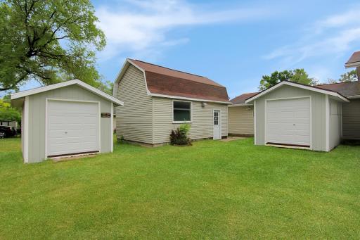 Storage Sheds & Shop