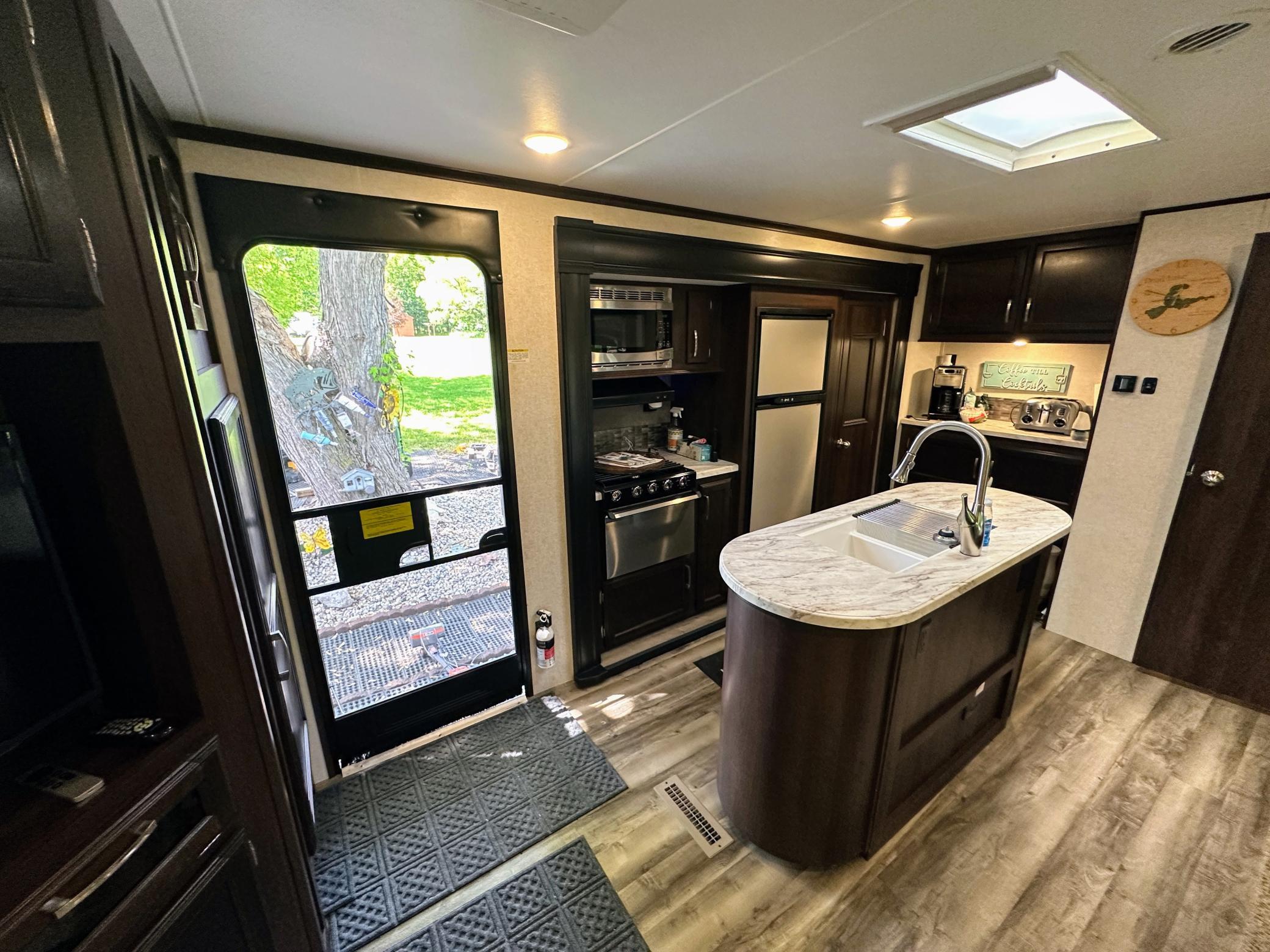 Travel Trailer Bath