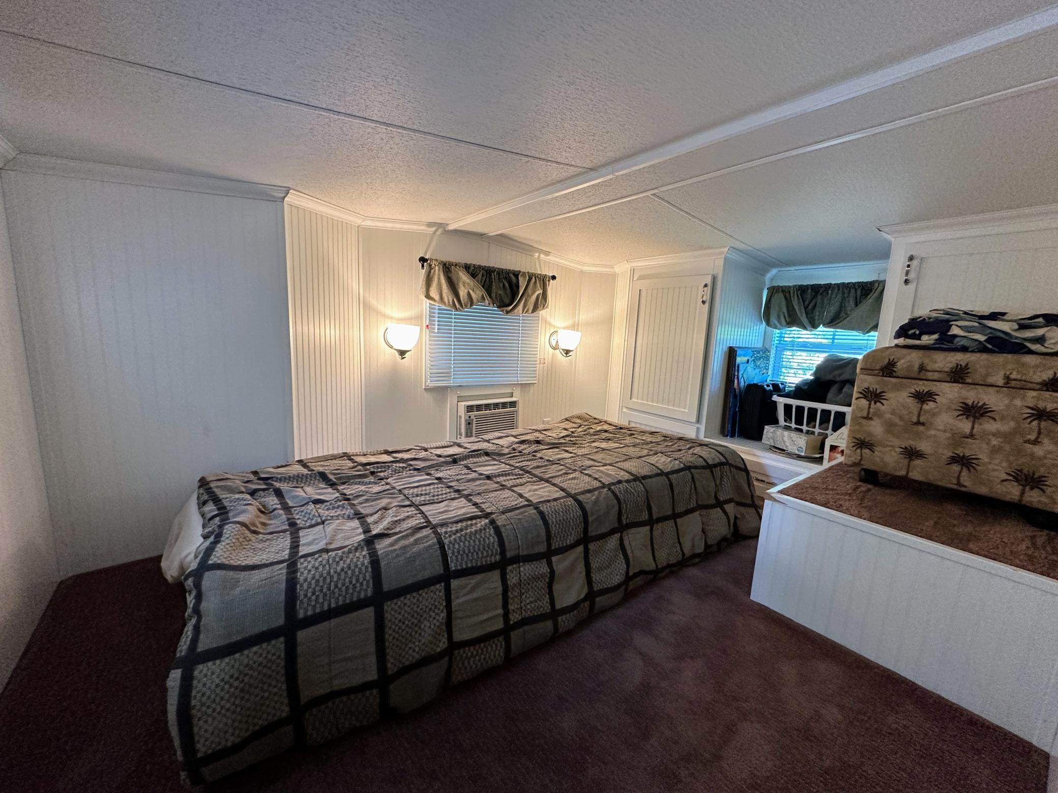 Park Model Upper Bdedroom