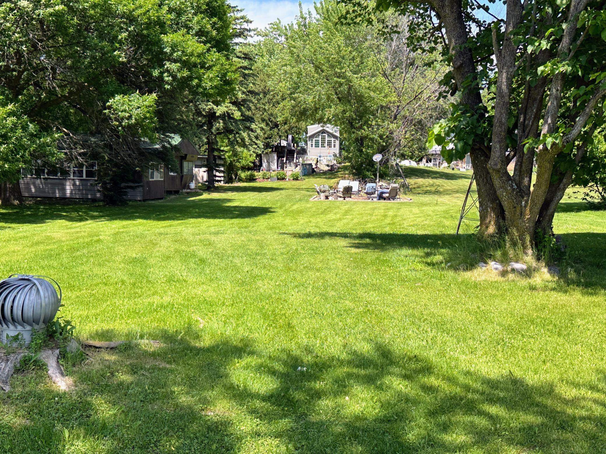 Lakeside Yard