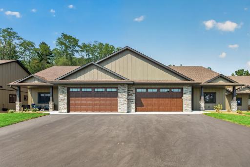 1091 Legend Lane, River Falls, WI 54022