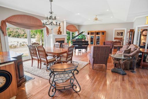 1146 Pleasure Drive W, Litchfield, MN 55355