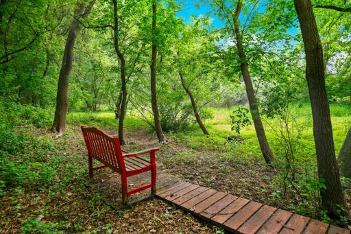 1146 Pleasure Drive W, Litchfield, MN 55355