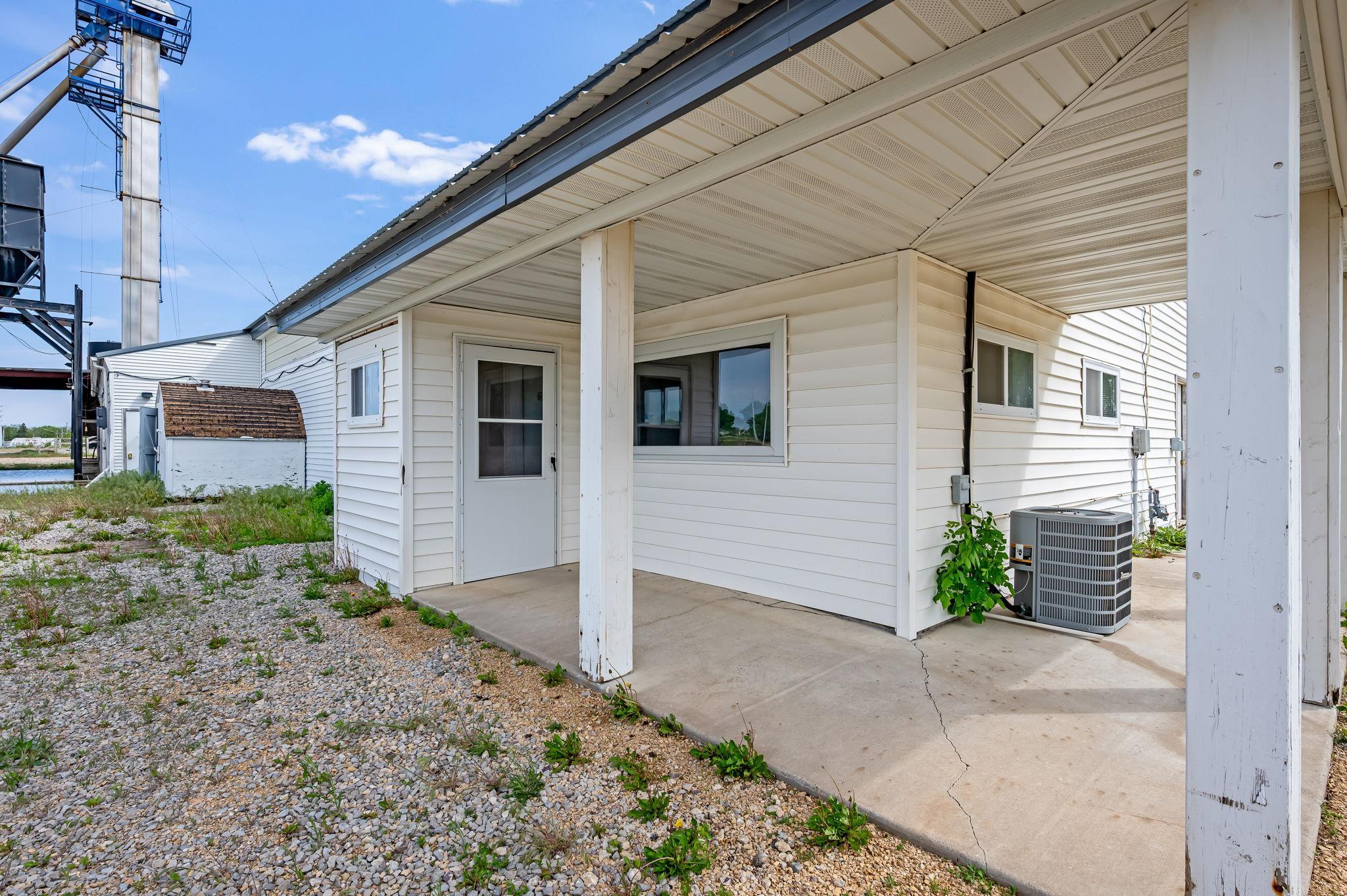 601 6th Ave SE Winnebago MN-7.jpg