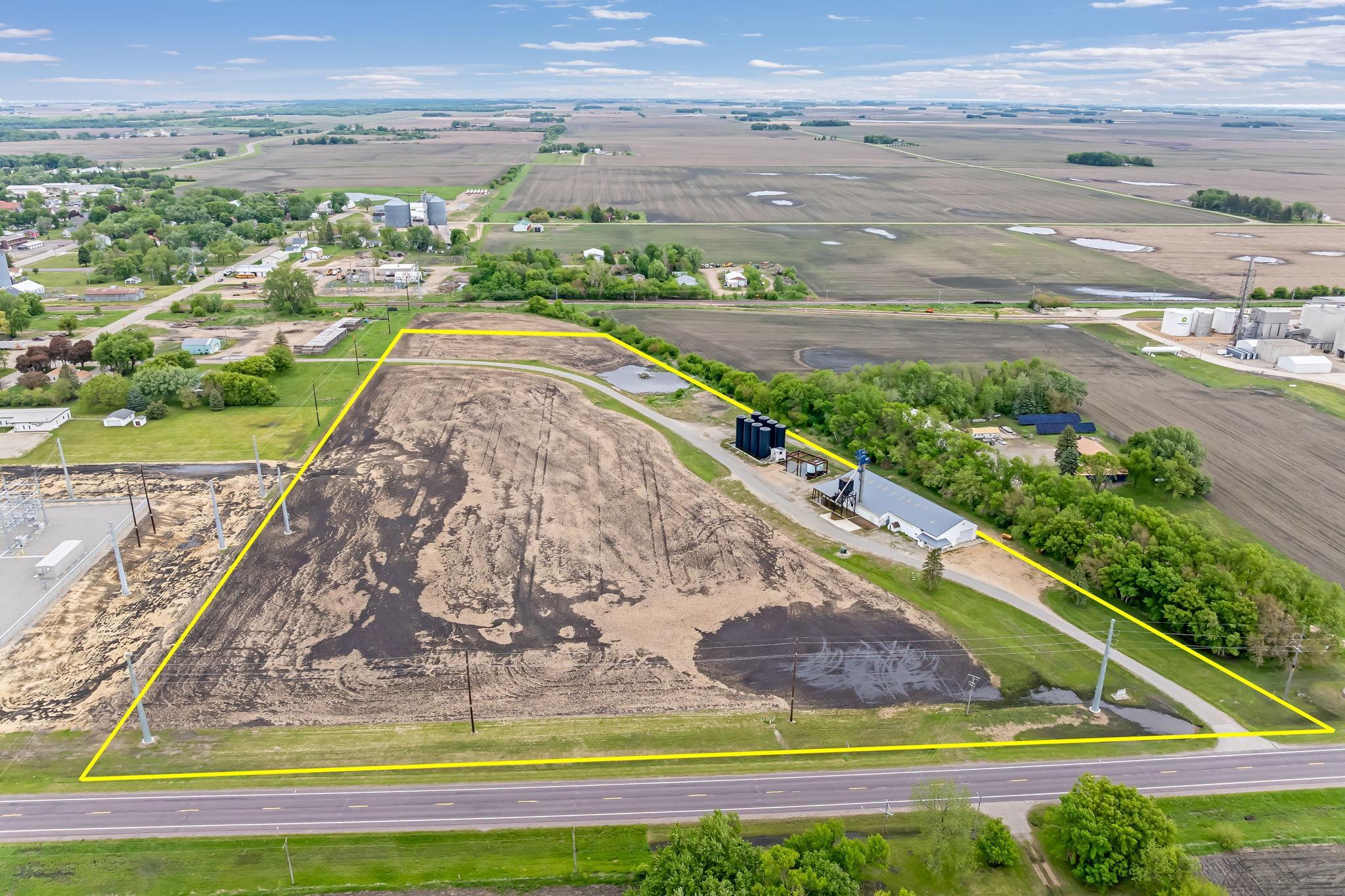 borders 601 6th Ave SE Winnebago MN-1.jpg