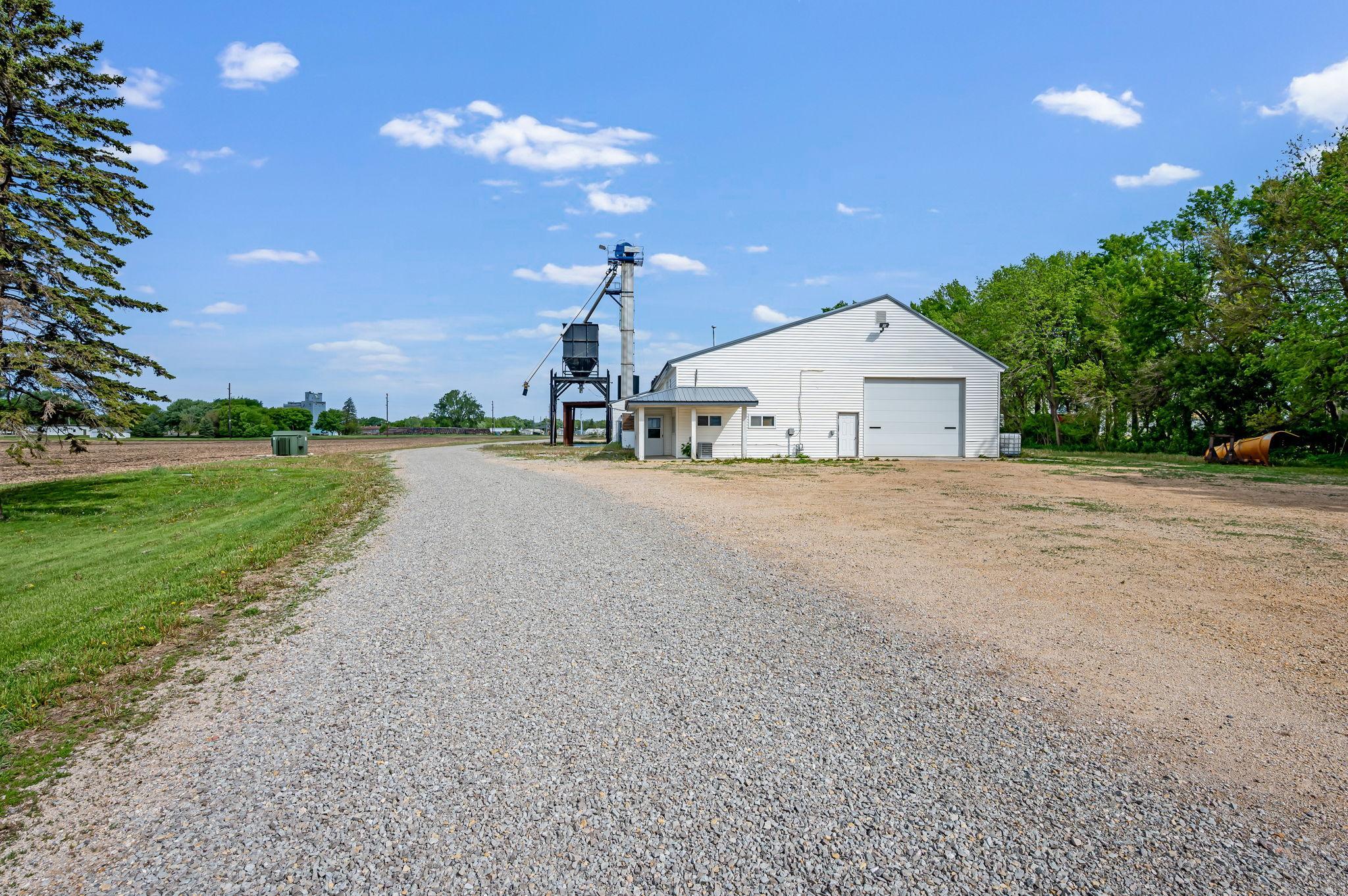 601 6th Ave SE Winnebago MN-5.jpg