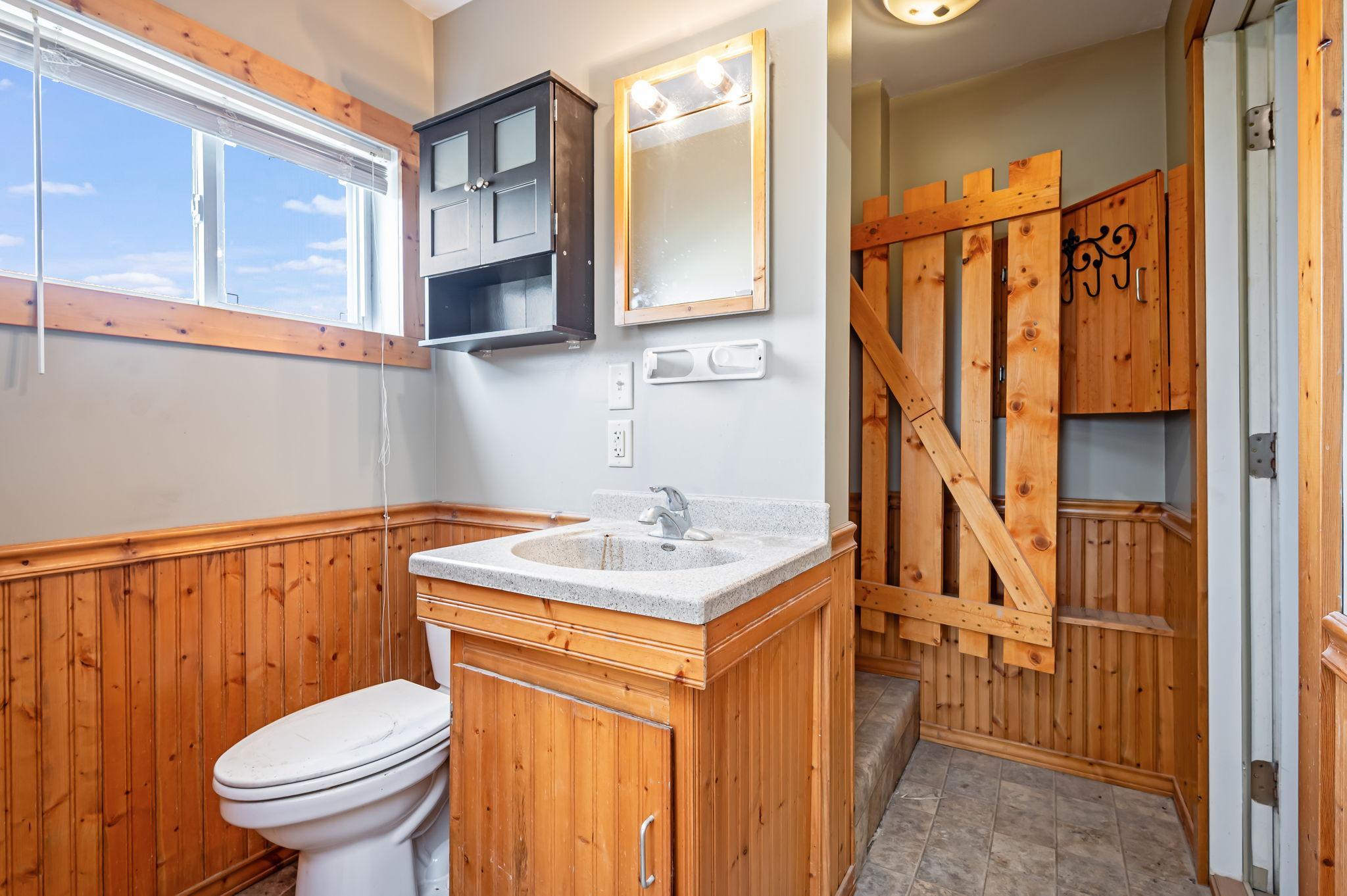 601 6th Ave SE Winnebago MN-27.jpg