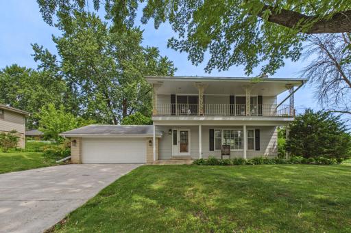 9100 34 1/2 Avenue N, Minneapolis, MN 55427