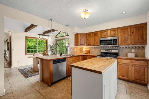 14680 Hyde Avenue N, Hugo, MN 55038