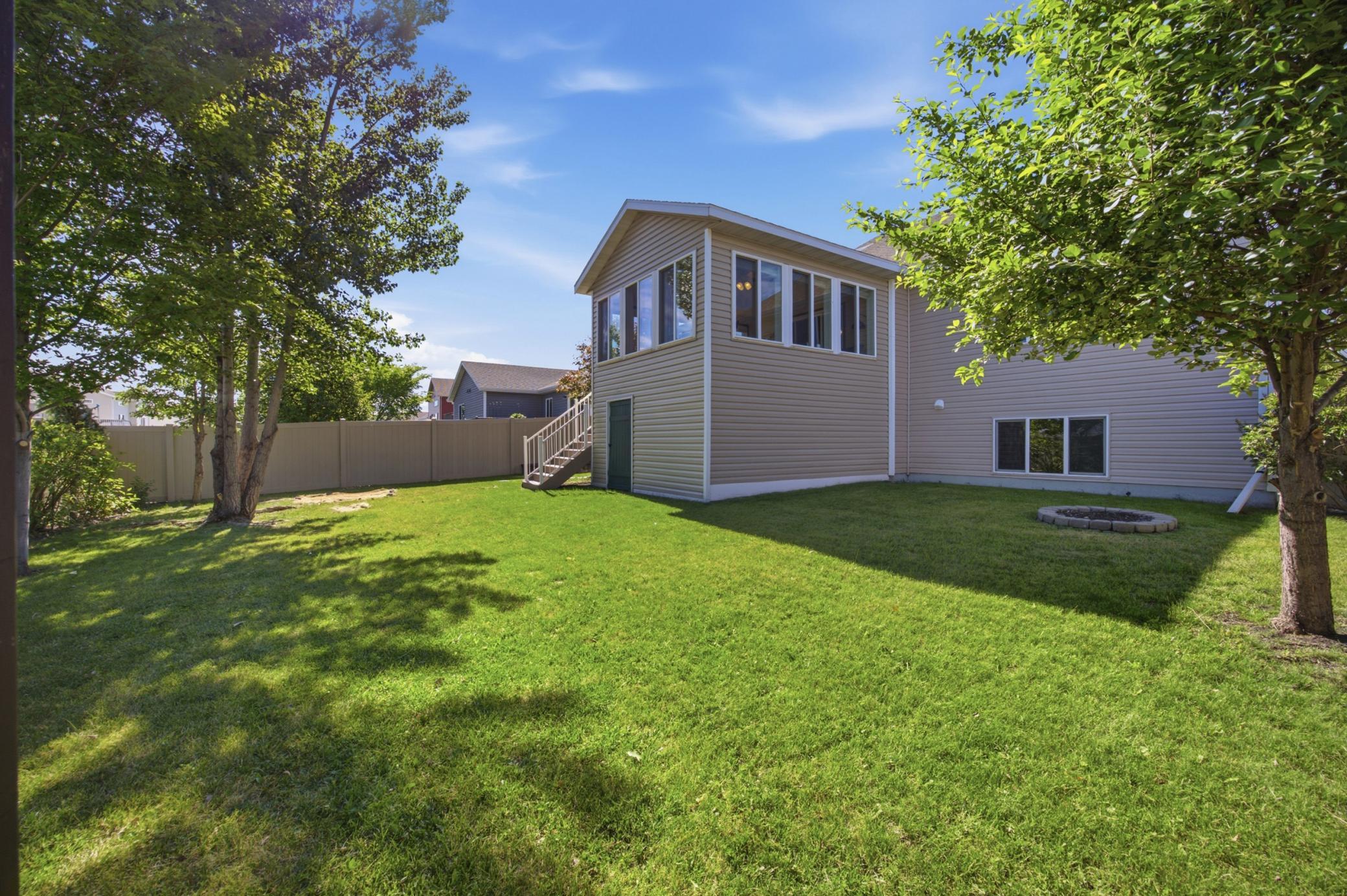 Back Exterior / Yard