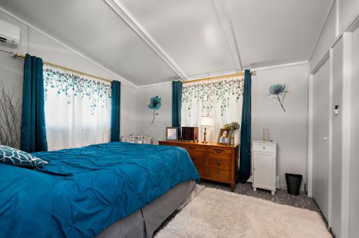 1490 Rainbow Avenue, Maple Plain, MN 55359