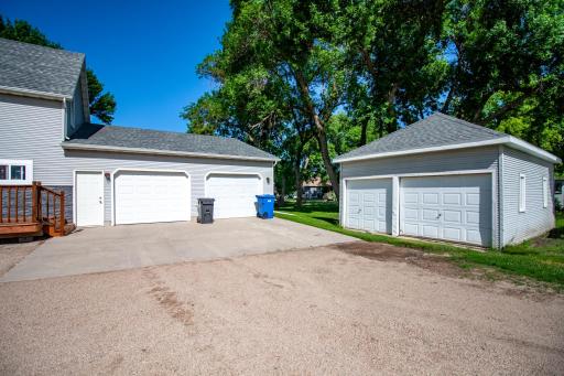 301 2nd Avenue SW, Barnesville, MN 56514