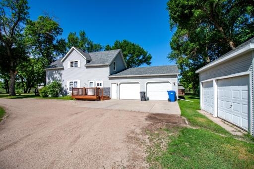 301 2nd Avenue SW, Barnesville, MN 56514