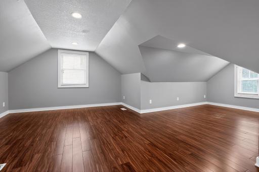 5940 Wooddale Avenue, Minneapolis, MN 55424