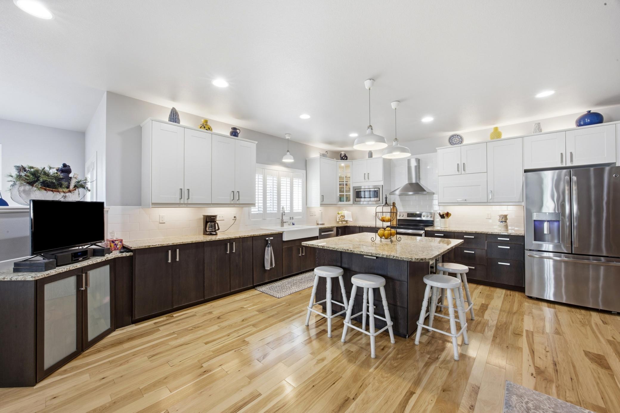 Kitchen w/ solid Hickory Floors