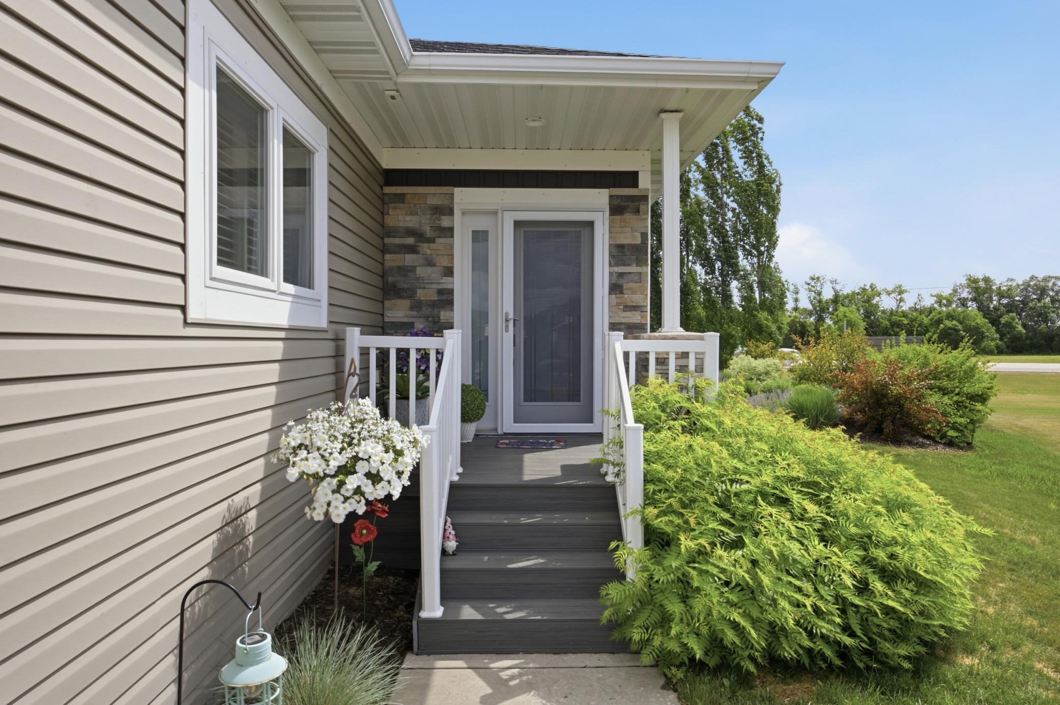 Front {Porch