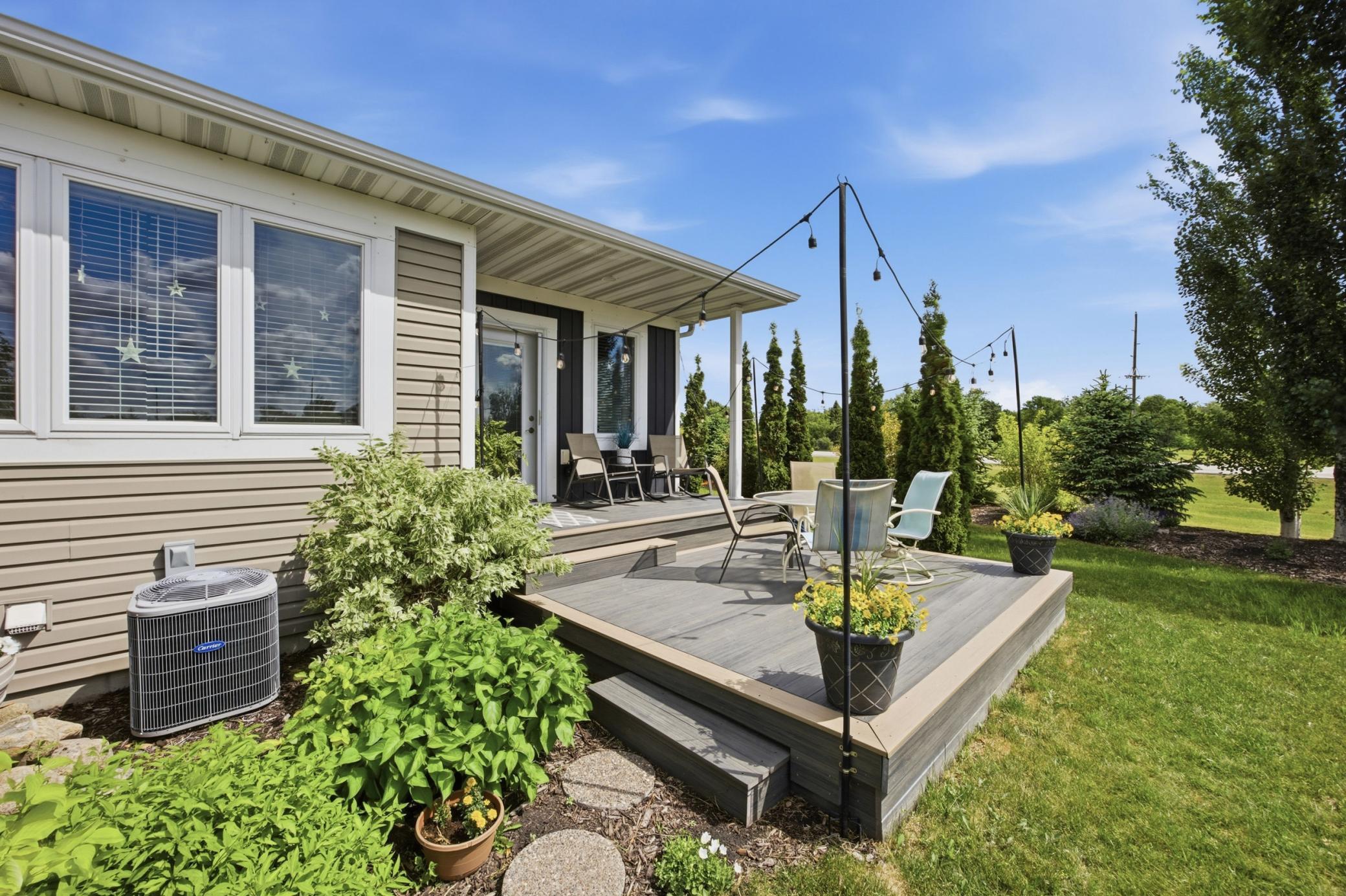 Large no maintenance deck!