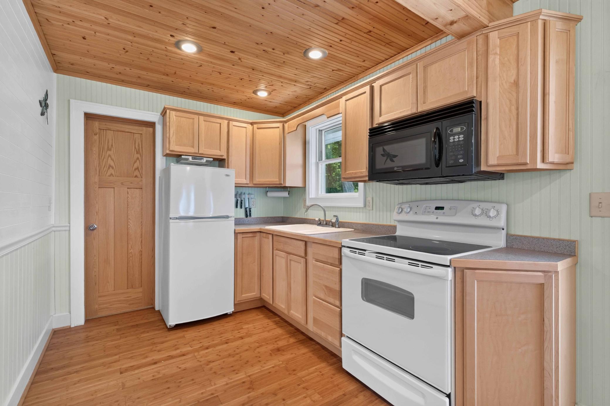 Full Kitchen